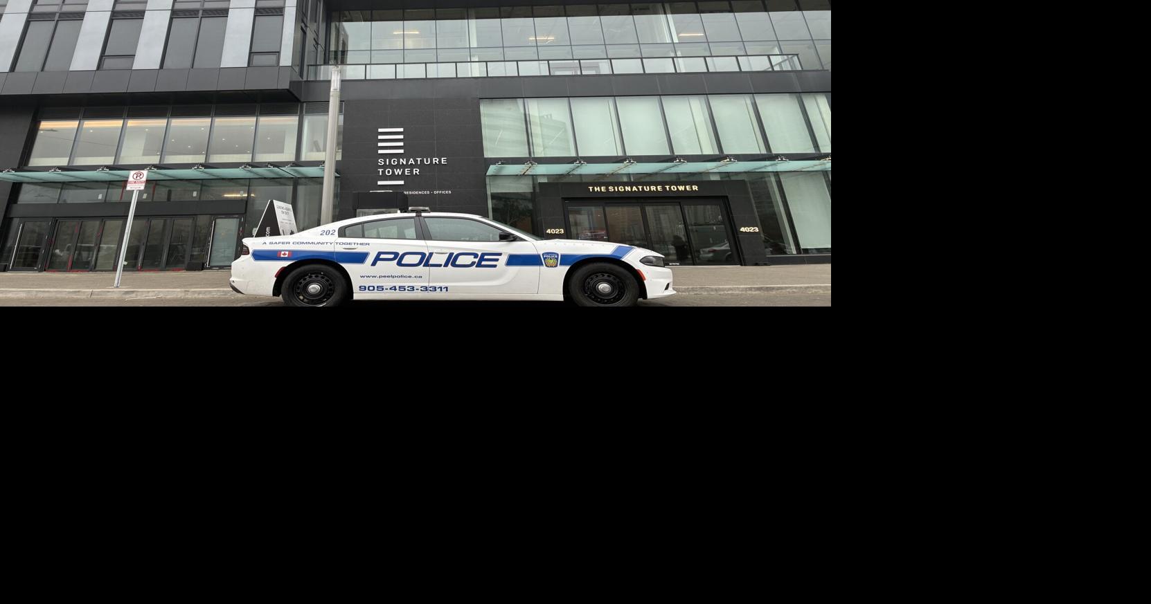Child dies after reportedly falling from Mississauga balcony