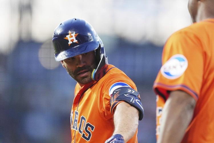 Altuve's go-ahead single helps Astros beat Rockies, moves him into 2nd on team career hits list
