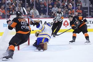Travis Konecny scores twice to lift the Flyers over the Sabres 5-2