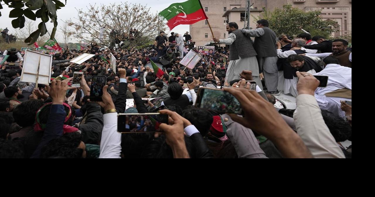 Pakistan bans media broadcasts of ex-PM Imran Khan speeches