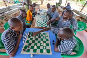 Kenyan prisoners play chess for fun behind bars and to help with rehabilitation