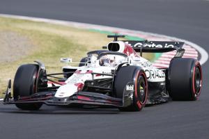 Verstappen takes pole for Sunday