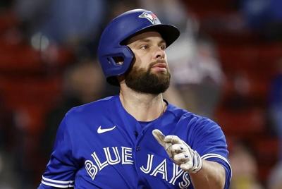 Should the Blue Jays be worried about Brandon Belt?