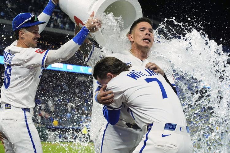 Witt has RBI single in 9th to rally Royals to 4-3 win over White Sox