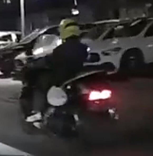 Video of Toronto cyclist struck by motorcycle in bike lane