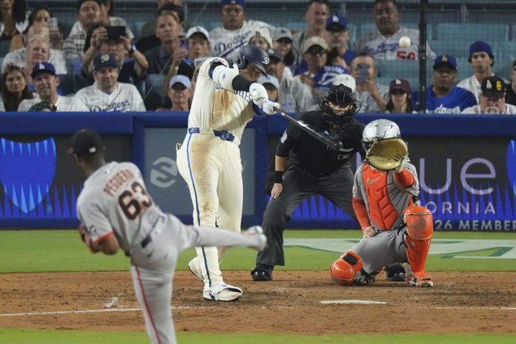 Ohtani hits 53rd homer to tie for NL lead as Dodgers top Giants 7-5