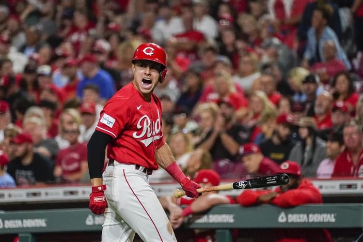 Cincinnati Reds lose to St. Louis Cardinals on Nolan Arenado homer