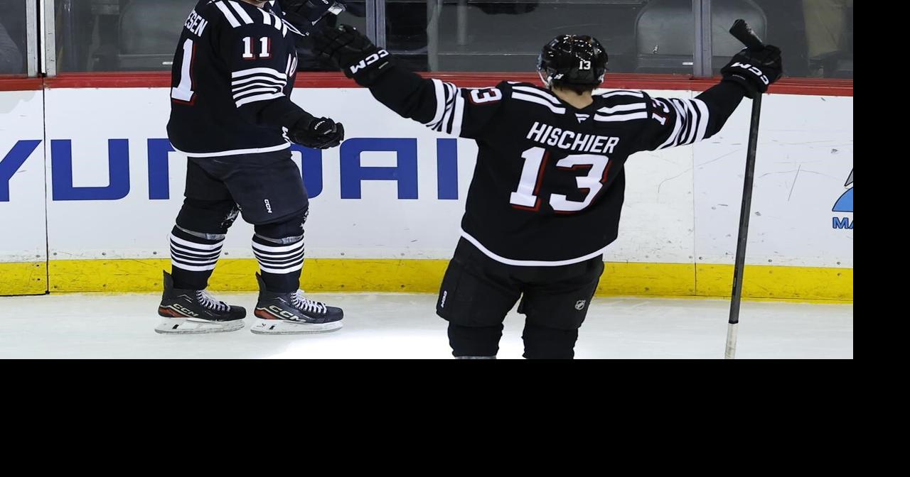 NHL roundup: Devils score OT power-play goal to beat Lightning 3-2
