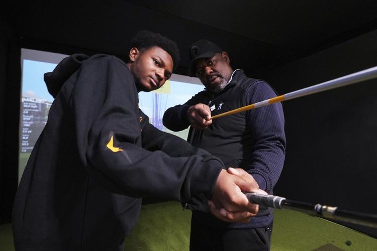 Organizations and companies are partnering to introduce Black students in Detroit to golf