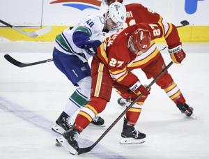 Elias Pettersson finding his game as Canucks battle for playoff spot