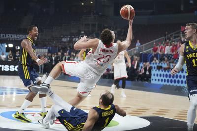 Sengun scores 24 points as Turkey beats Sweden to reach EuroBasket quarterfinals