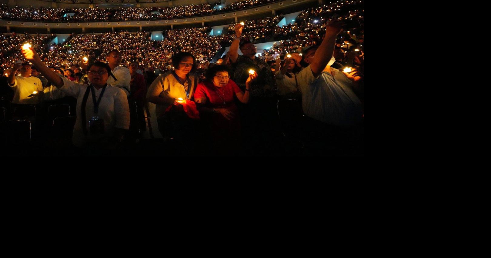 Photos of Christmas celebrations around the world