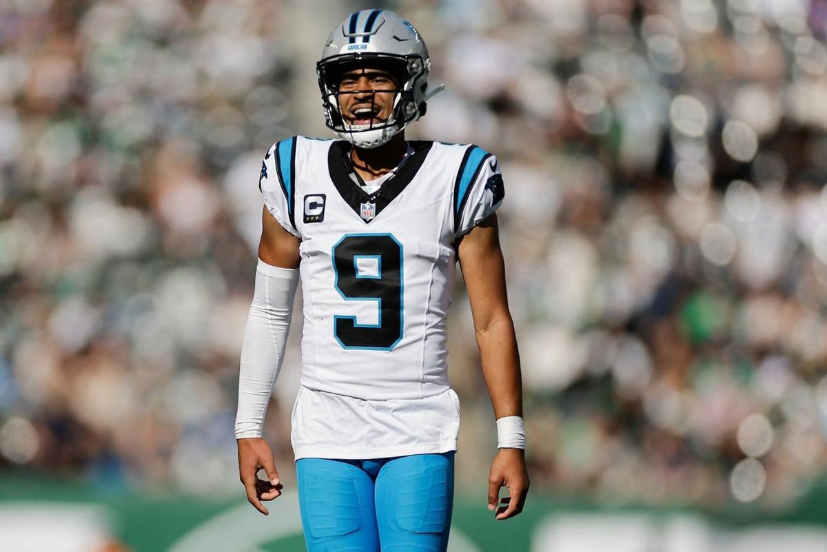 Panthers' Bryce Young leaves win over Jets with ankle injury, status  uncertain for next week