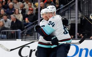Kaapo Kakko's go-ahead goal in third period lifts Kraken to 3-2 win over Golden Knights