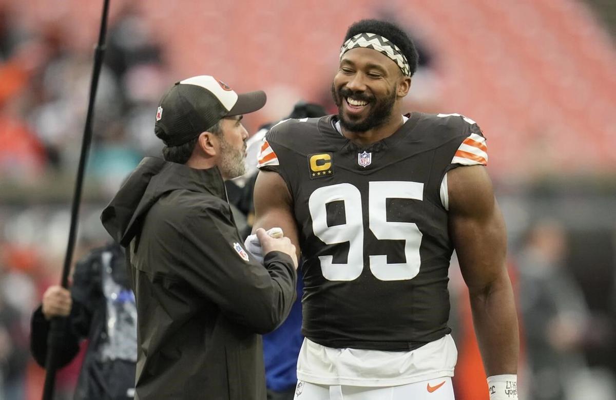 Browns' Myles Garrett makes history with 2 sacks, but another loss leaves  him frustrated