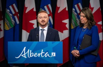 Alberta Premier Smith, minister call for separation referendum question be approved