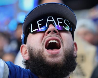 toronto-maple-leafs-fan