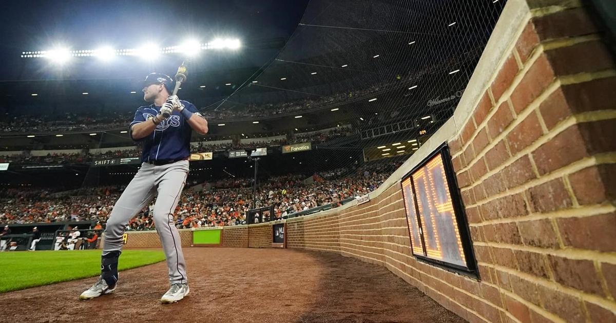 Clock Operator MLB to use neutral pitch clock operators for postseason games