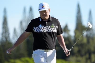 Chris Kirk makes late birdie to take PGA Tour season opener at Kapalua