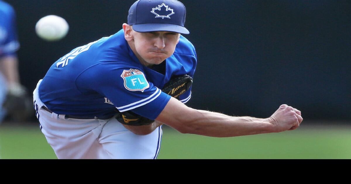 Switchpitcher Pat Venditte making an impression on Blue Jays