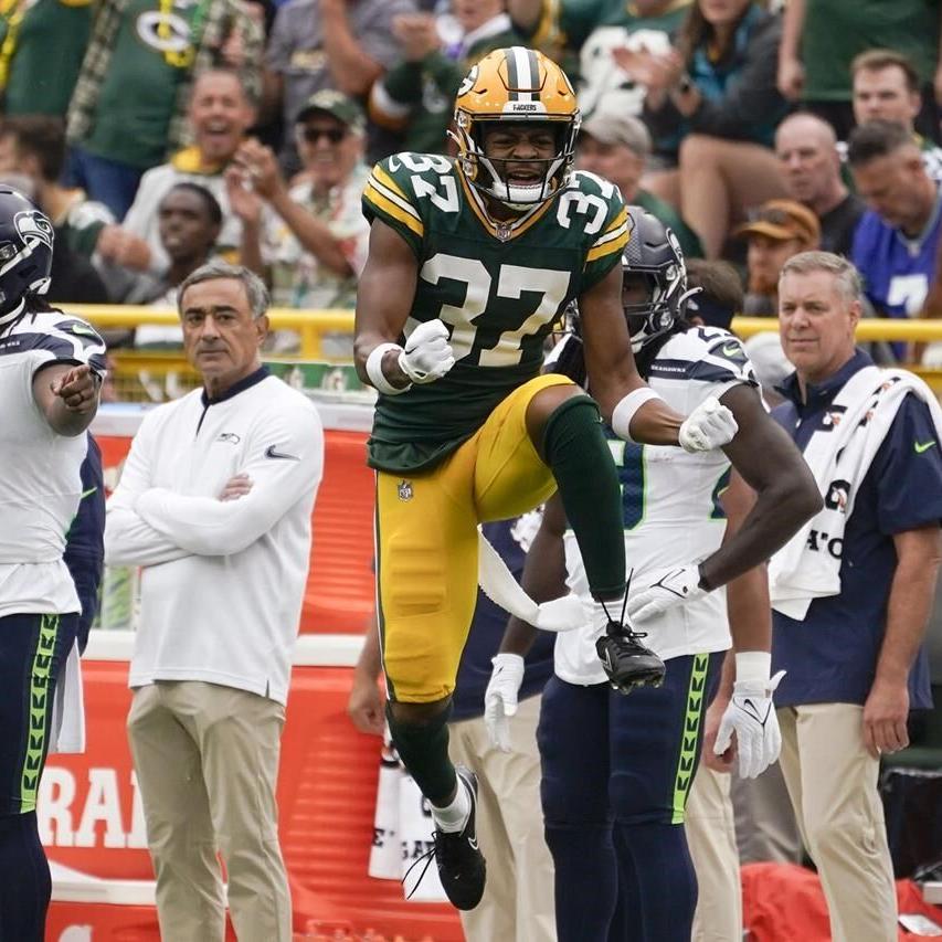 Love connects with Watson on TD pass as Packers close preseason