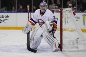 Pageau, Sorokin lead Islanders to 4-2 win over struggling Sharks