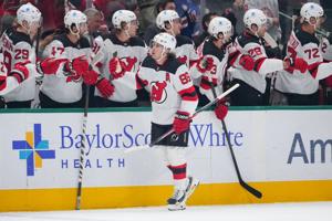 Jack Hughes scores twice in a 4-goal 1st for Devils as Stars lose 2nd straight in regulation