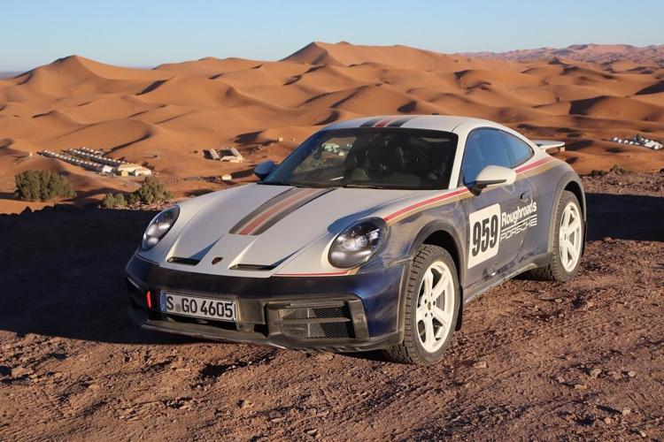 Porsche 911 Dakar eats up sand dunes in Morocco