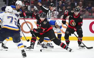 Senators crank up offensive power, whip Blues 8-1
