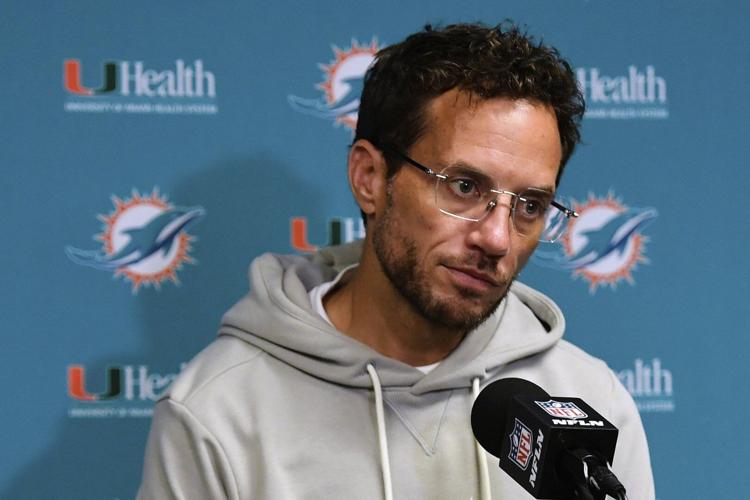 No moral victories in losing, says coach McDaniel after Dolphins drop to 0-3 in 31-21 loss to Bills