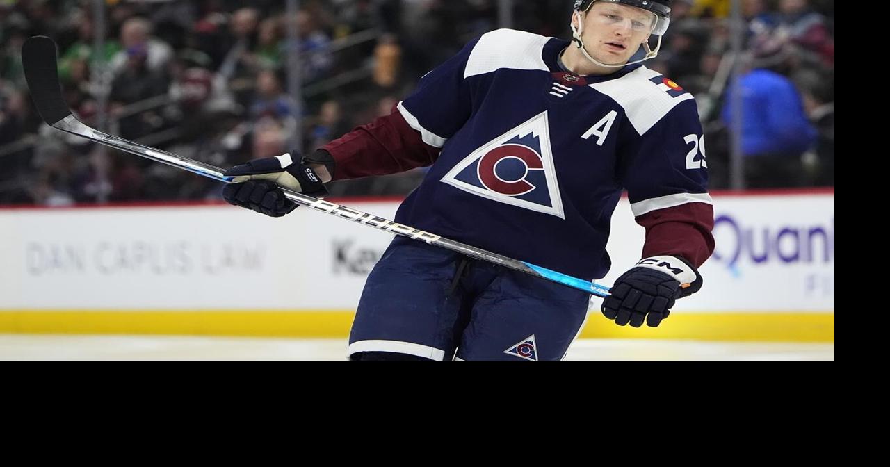 MacKinnon has goal and assist to extend home point streak, Avalanche cruise to 5-1 win over Stars