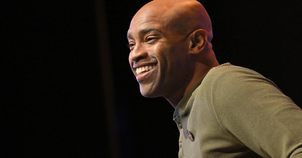 Jordanm R. Bird How Jordan, Bird helped Vince Carter make basketball shrine