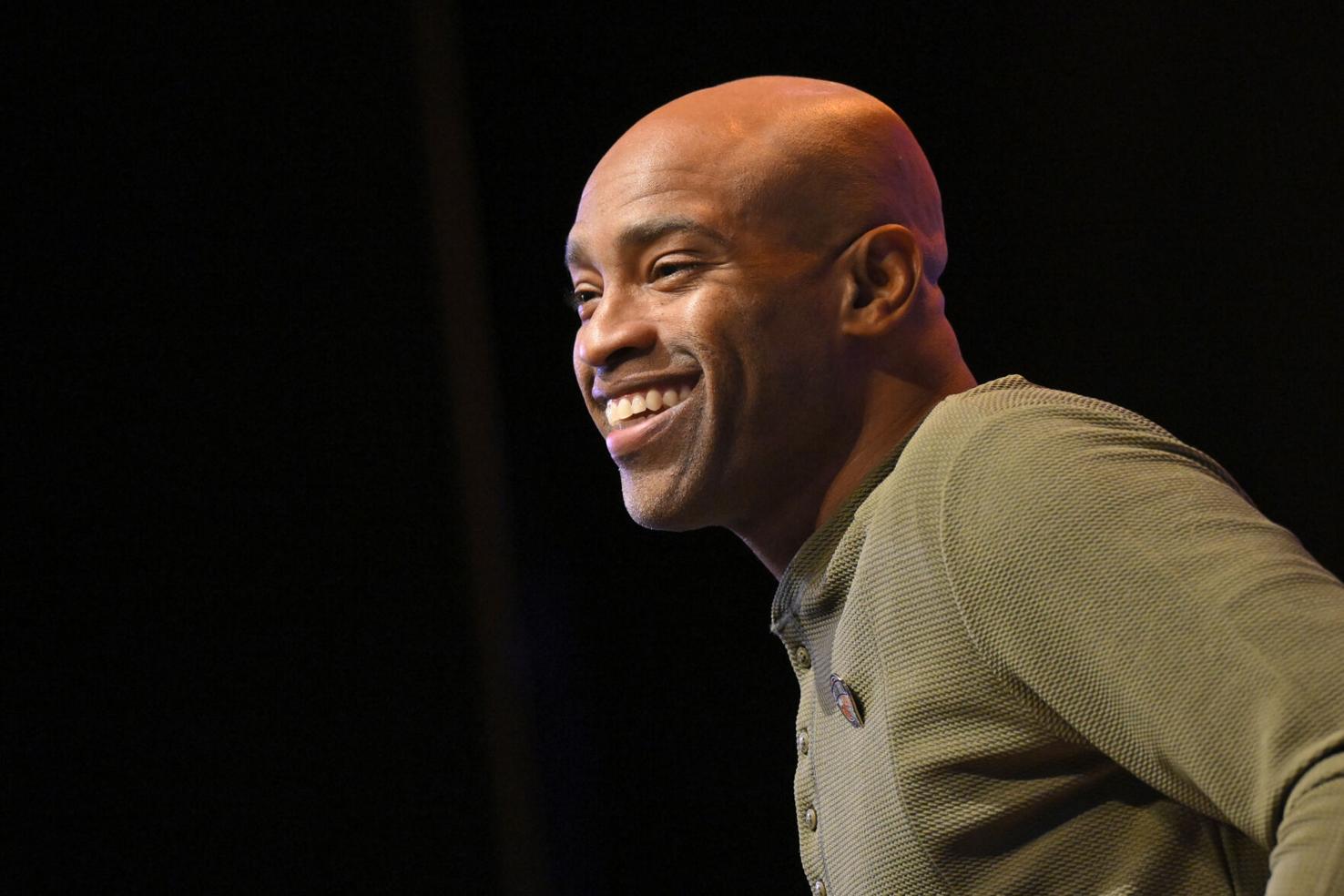 How Jordan, Bird helped Vince Carter make basketball shrine