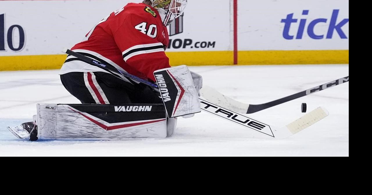 Bedard scores in 3rd period as the Blackhawks beat the Islanders 5-3