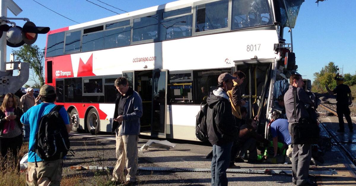 Ottawa crash: double-decker transit bus among largest in Canada