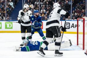 Turcotte shines as L.A. Kings hand struggling Vancouver Canucks ugly 5-1 loss