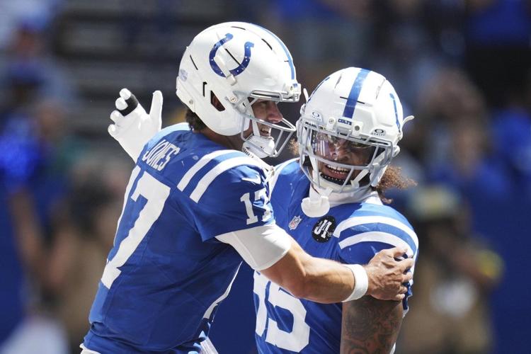 Daniel Jones shines as Colts snap 11-game opening-day winless streak, beating Dolphins 33-8