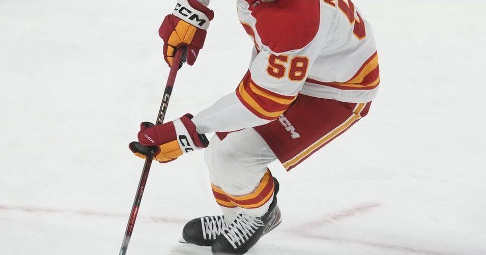 Flames re-sign forward Justin Kirkland to one-year contract worth US$900,000