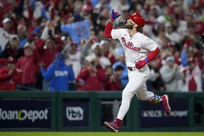 Bryce Harper's gesture after home run in NLCS Game 1 explained