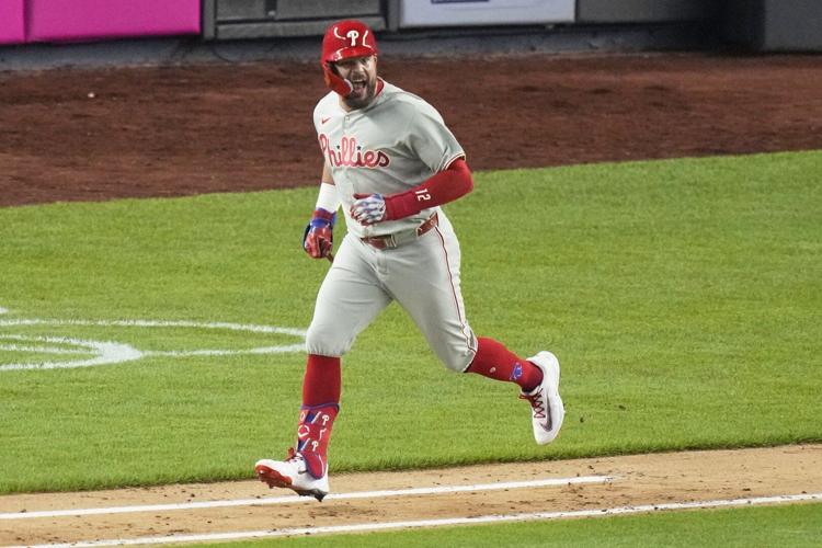 Schwarber's 1,000th hit is 319th homer, topping McGwire for most to the mark