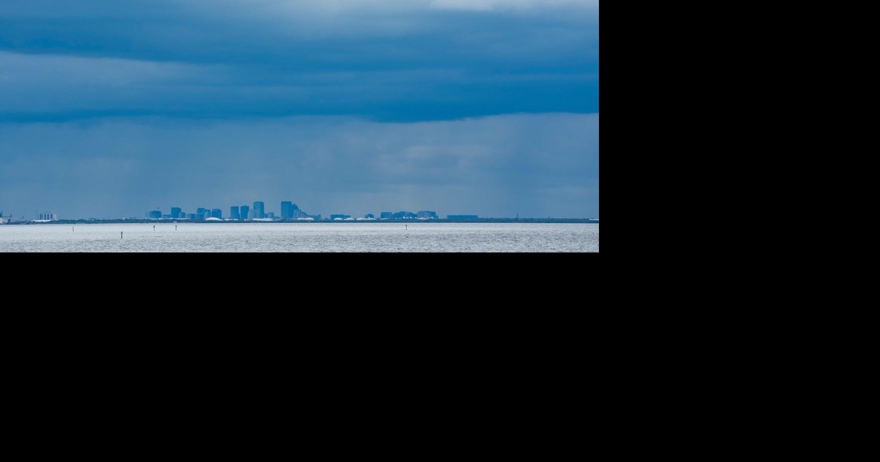 Canadian snowbirds stay put as hurricane heads to Florida