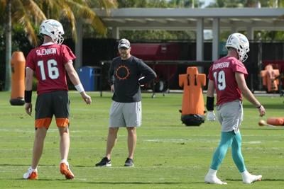 Tagovailoa out, rookie Thompson to start for Miami vs. Jets