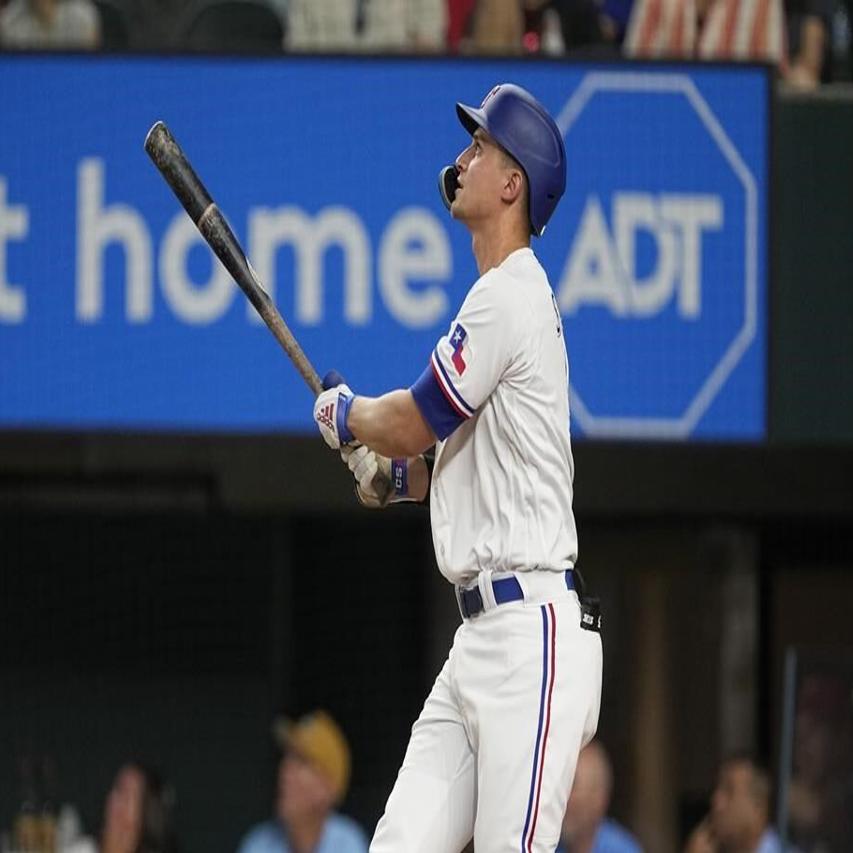 Rangers shortstop Corey Seager doubles, drives in two runs in