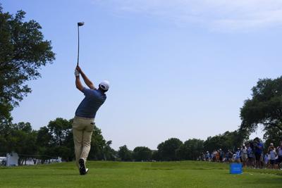 Griffin and Schmid share lead going into final round at Colonial with No. 1 Scheffler lurking