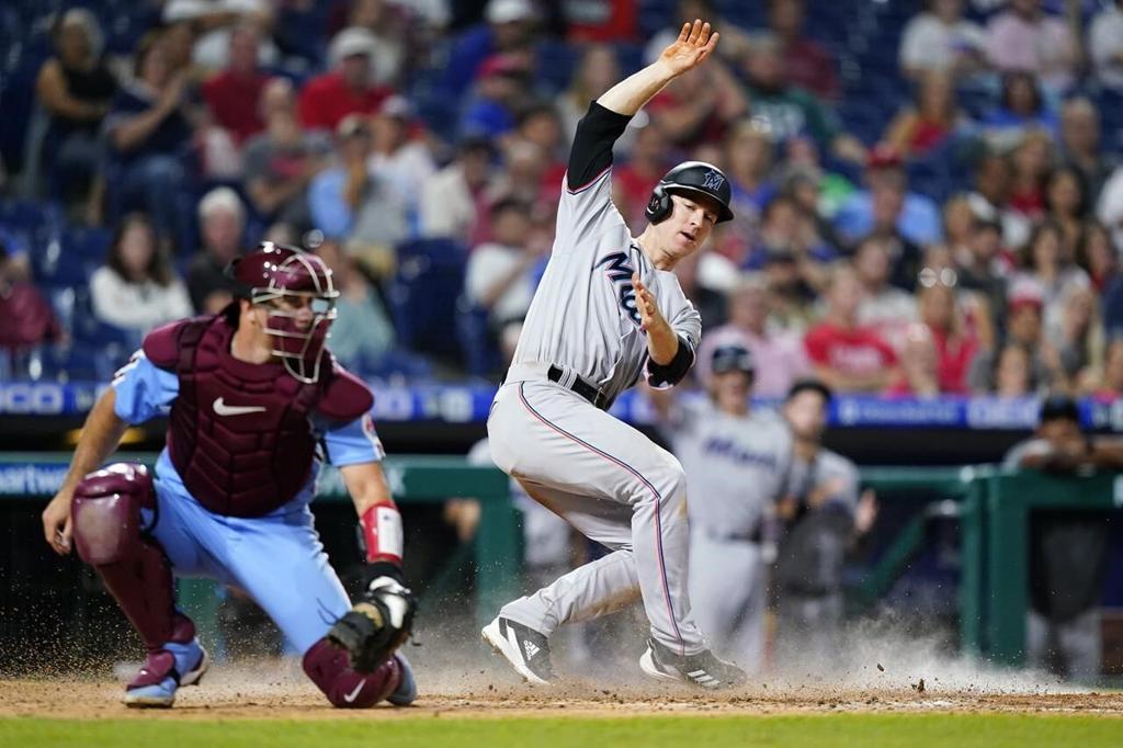 Rhys Hoskins' big error leads to Phillies' loss to Marlins - CBS  Philadelphia