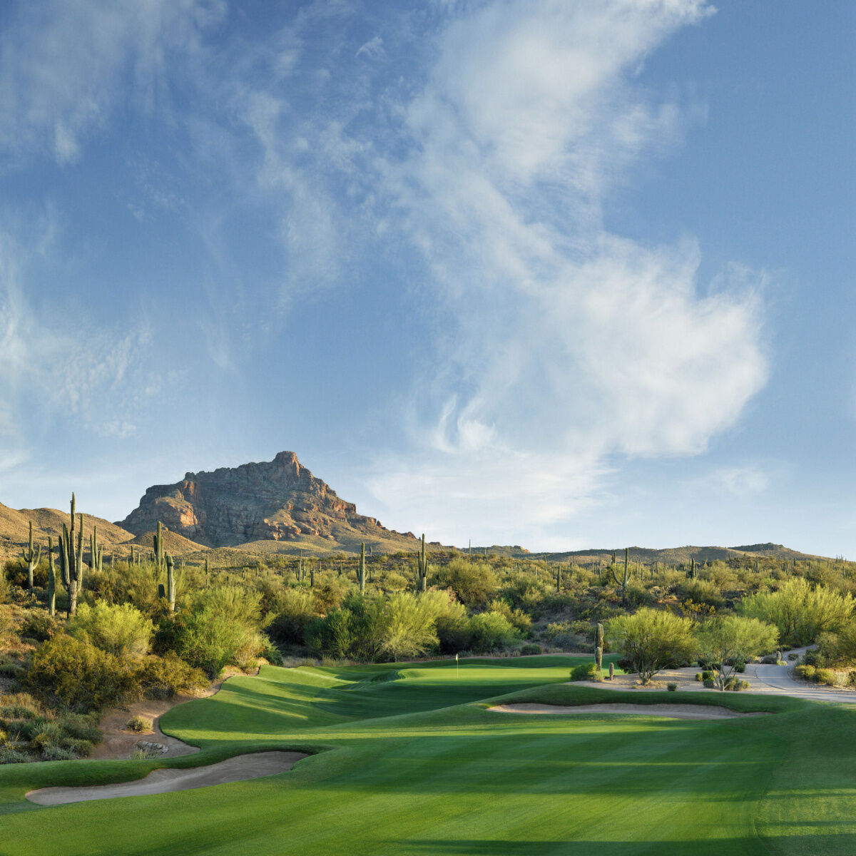 Scottsdale combines greens with off course attractions