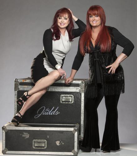 Wynonna Judd announces engagement to Highway 101 drummer