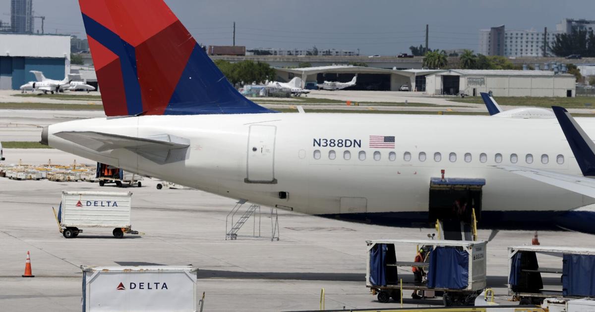 No injuries reported from fire on Delta plane at Florida airport