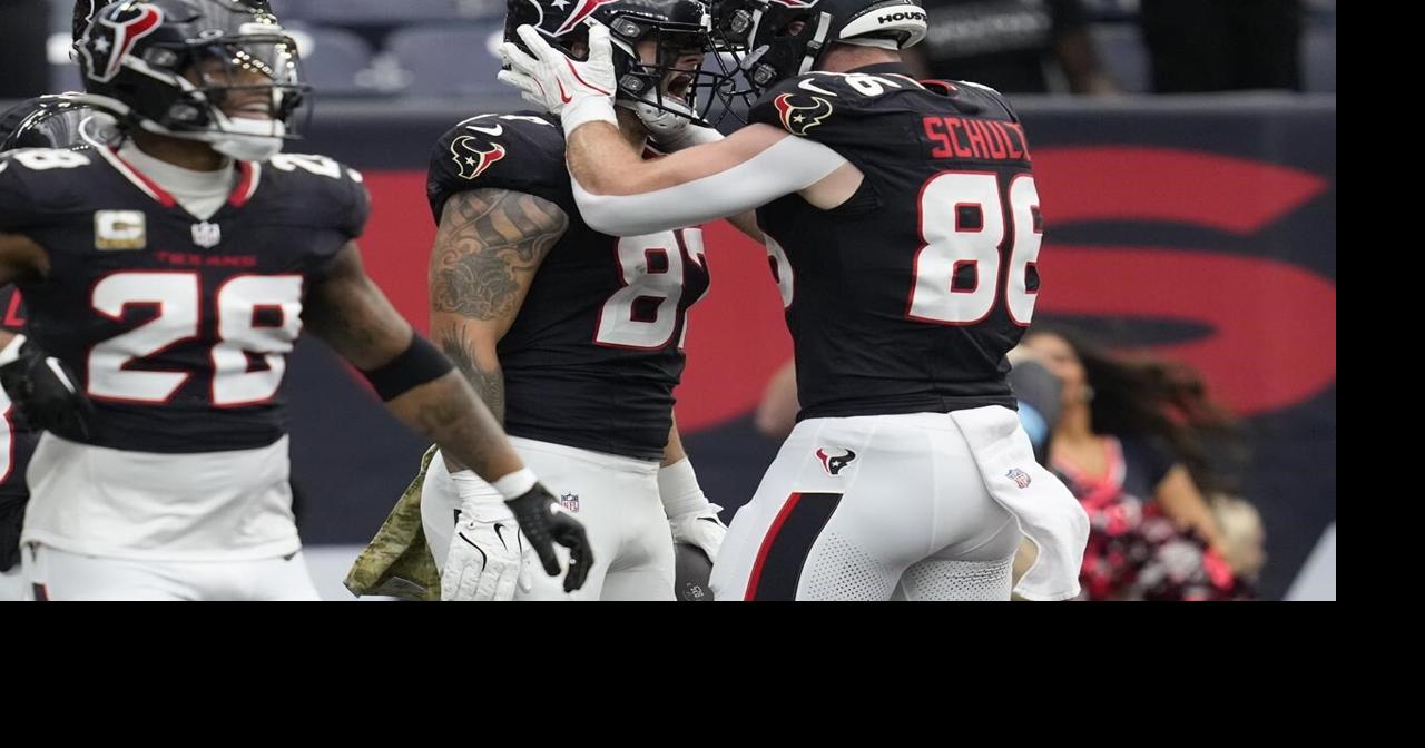 Houston TE Cade Stover out against Dolphins after emergency appendectomy