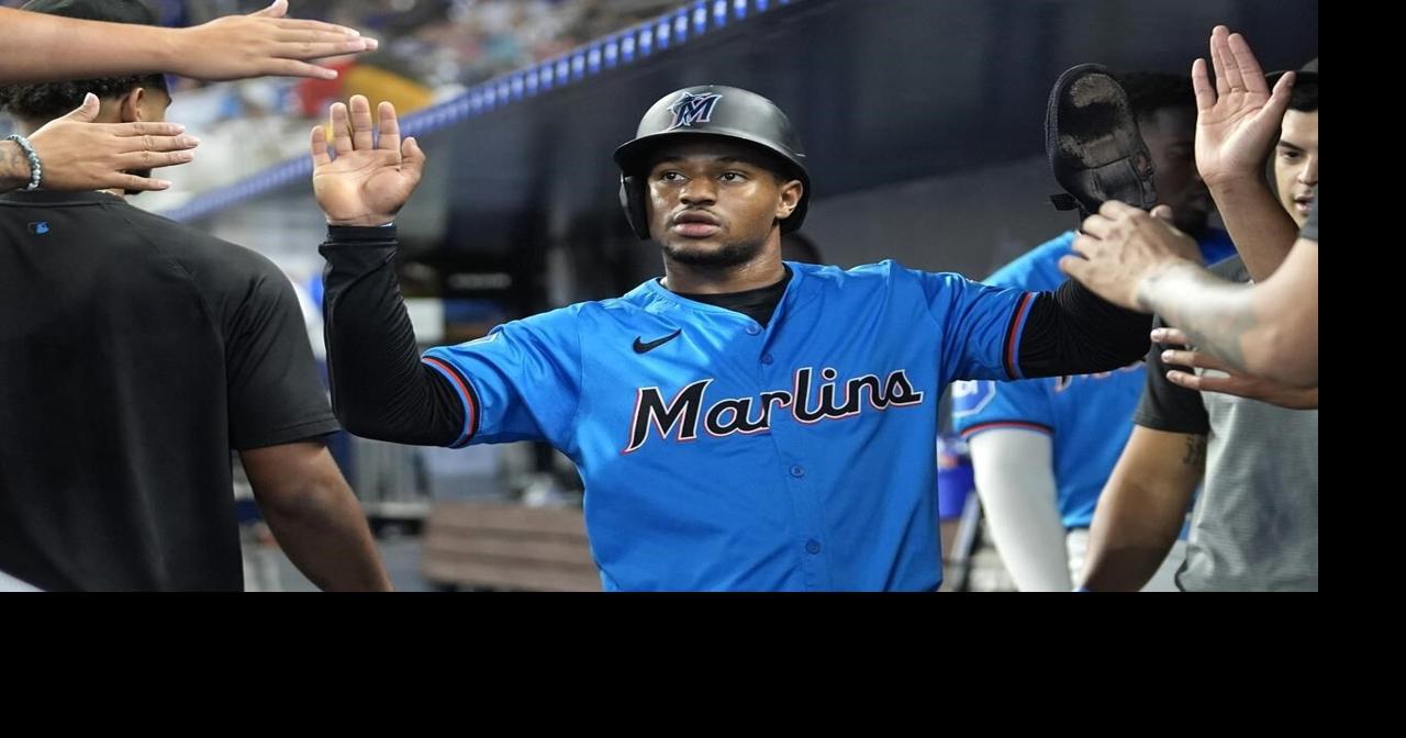 Marlins shortstop Xavier Edwards leaves game vs. Cubs due to back discomfort